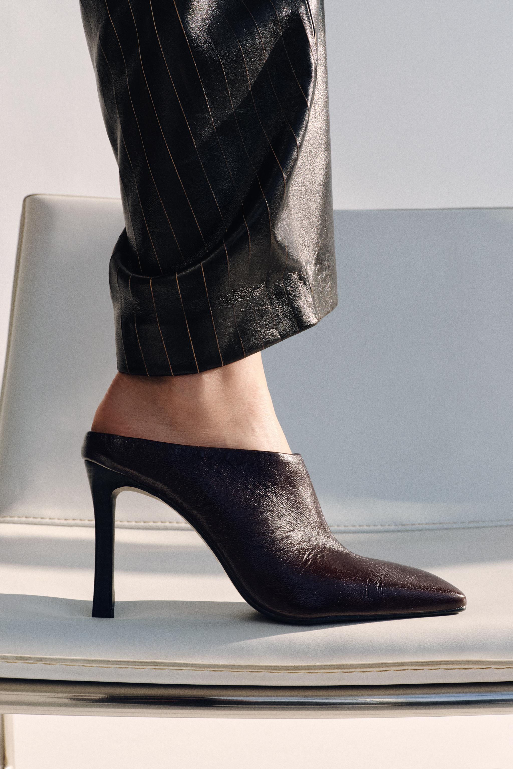 SQUARE TOE LEATHER MULES